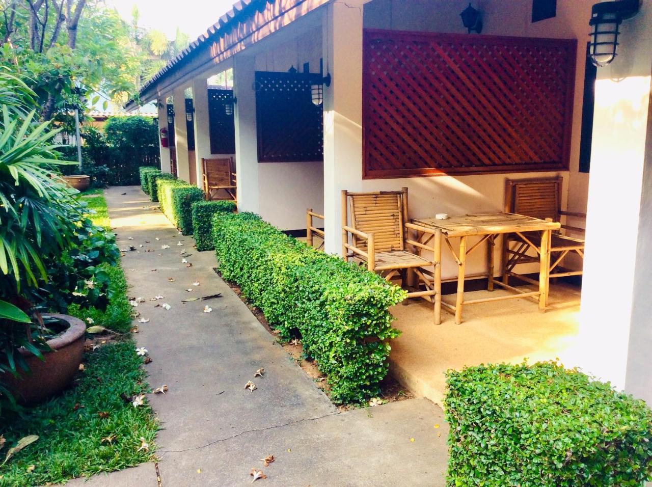 The Nine Guest House Kanchanaburi Ngoại thất bức ảnh