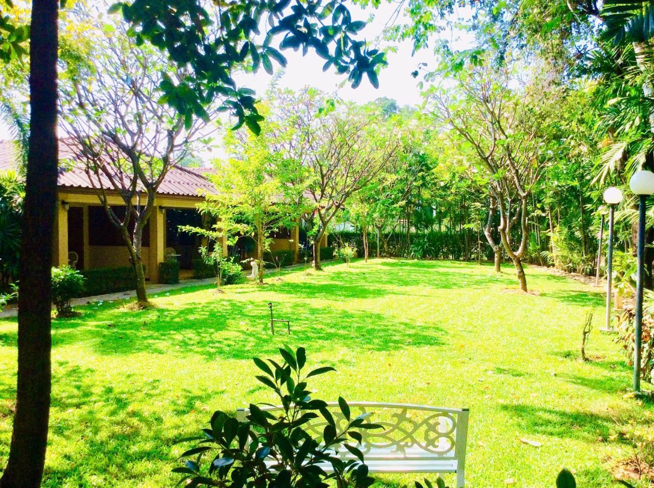 The Nine Guest House Kanchanaburi Ngoại thất bức ảnh