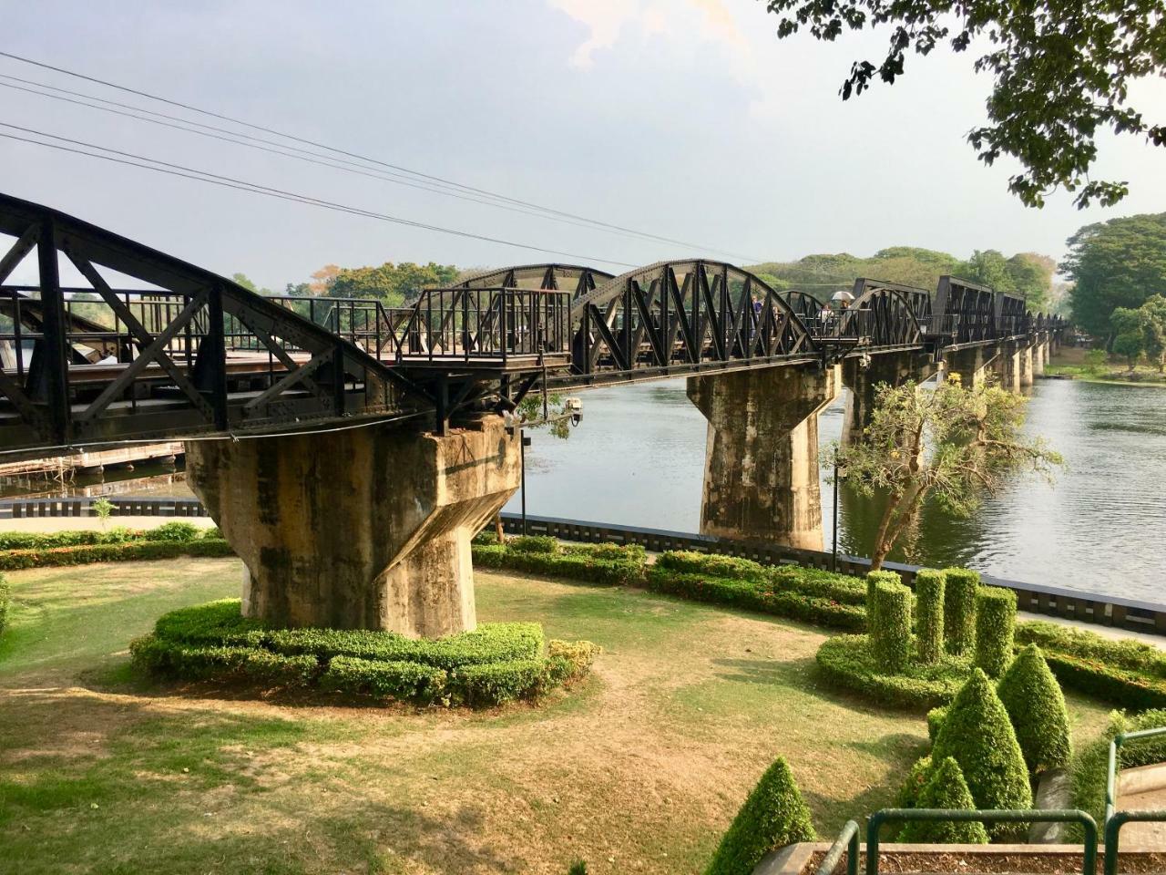 The Nine Guest House Kanchanaburi Ngoại thất bức ảnh