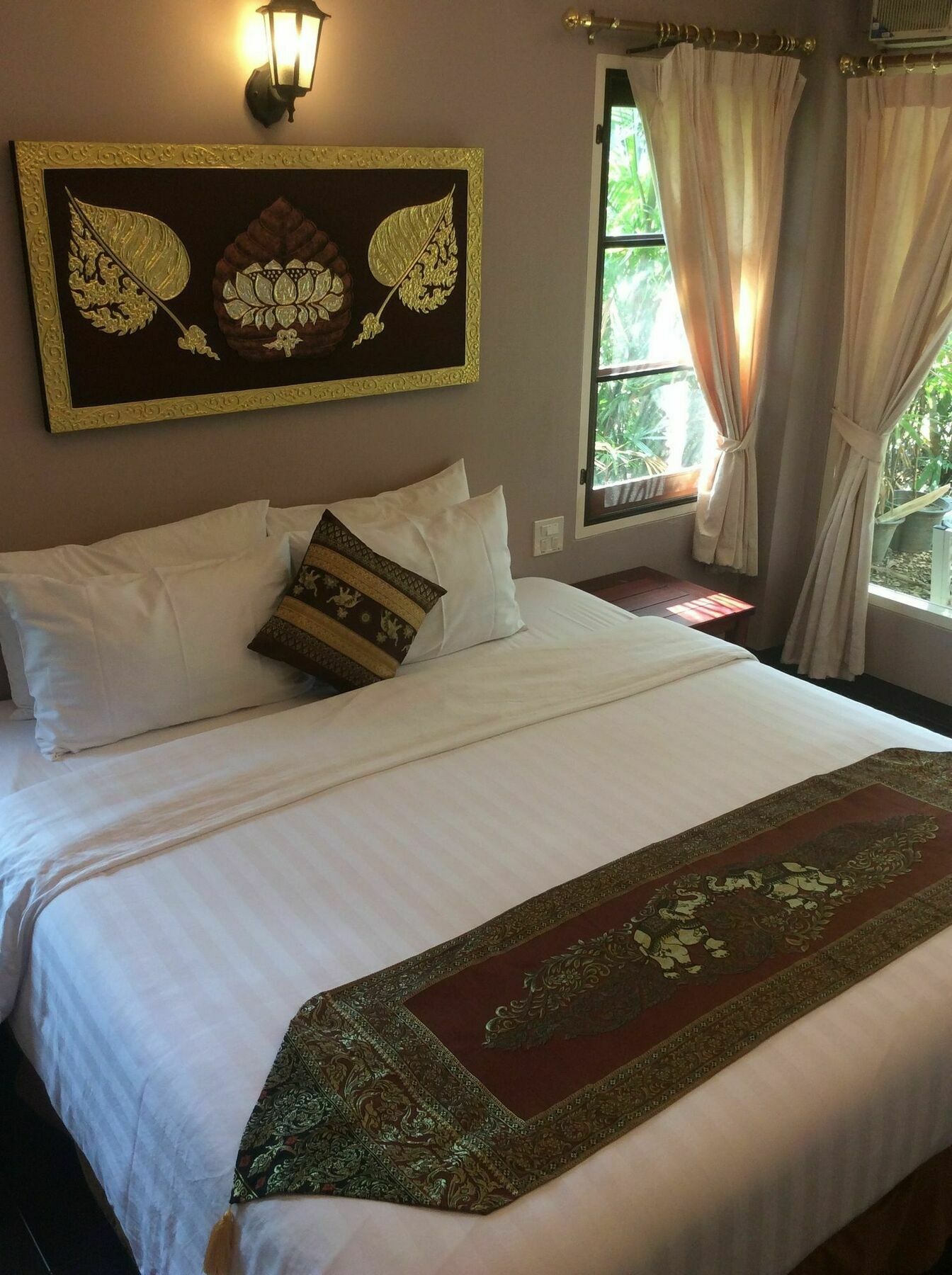 The Nine Guest House Kanchanaburi Ngoại thất bức ảnh