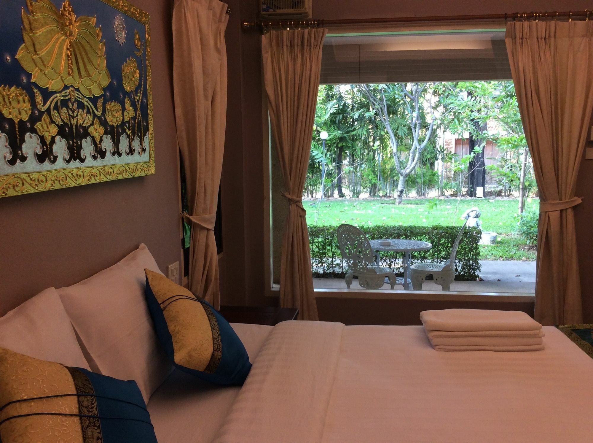 The Nine Guest House Kanchanaburi Ngoại thất bức ảnh