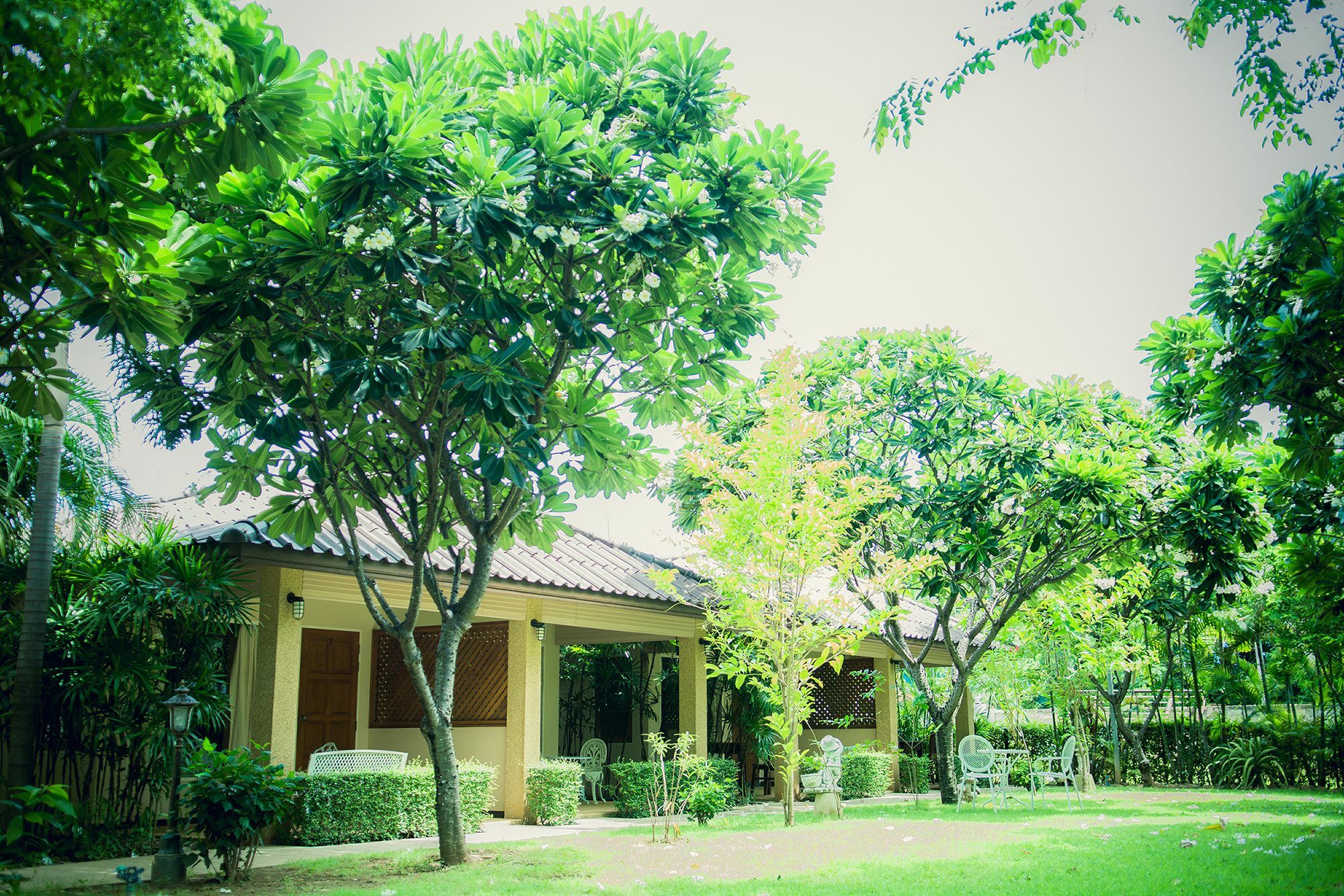 The Nine Guest House Kanchanaburi Ngoại thất bức ảnh