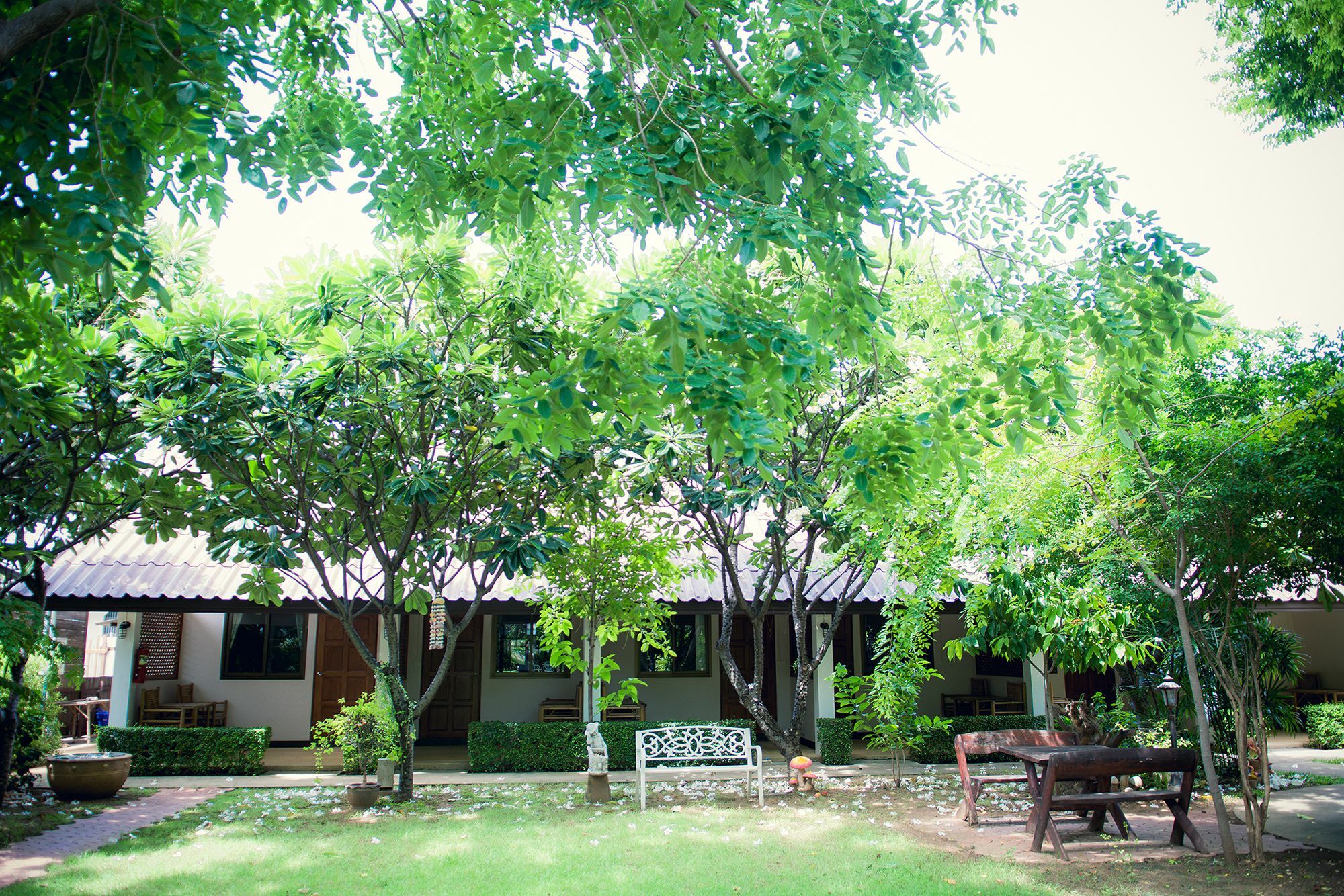 The Nine Guest House Kanchanaburi Ngoại thất bức ảnh